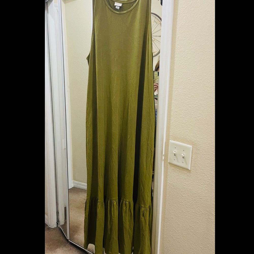 Army green sleeves maxi dress size XL